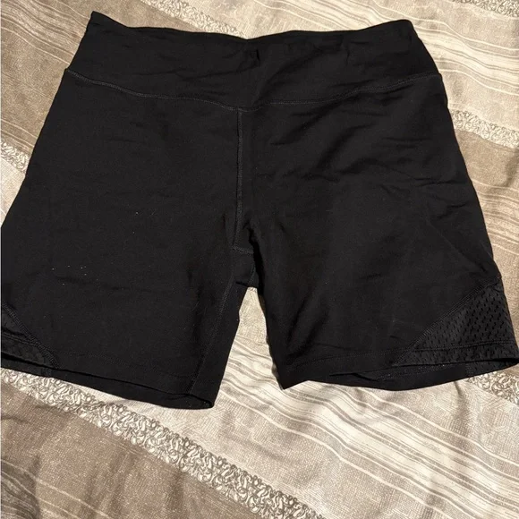 Tek Gear Camo and Black Workout Shorts “biker style” or “shapewear” - Picture 6 of 6